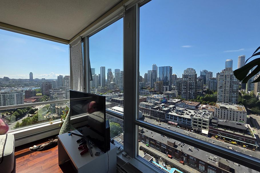 2709 1008 Cambie Street Vancouver, BC - 11