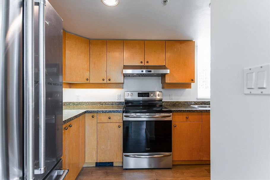 610 1228 Marinaside Crescent Vancouver, BC - 10