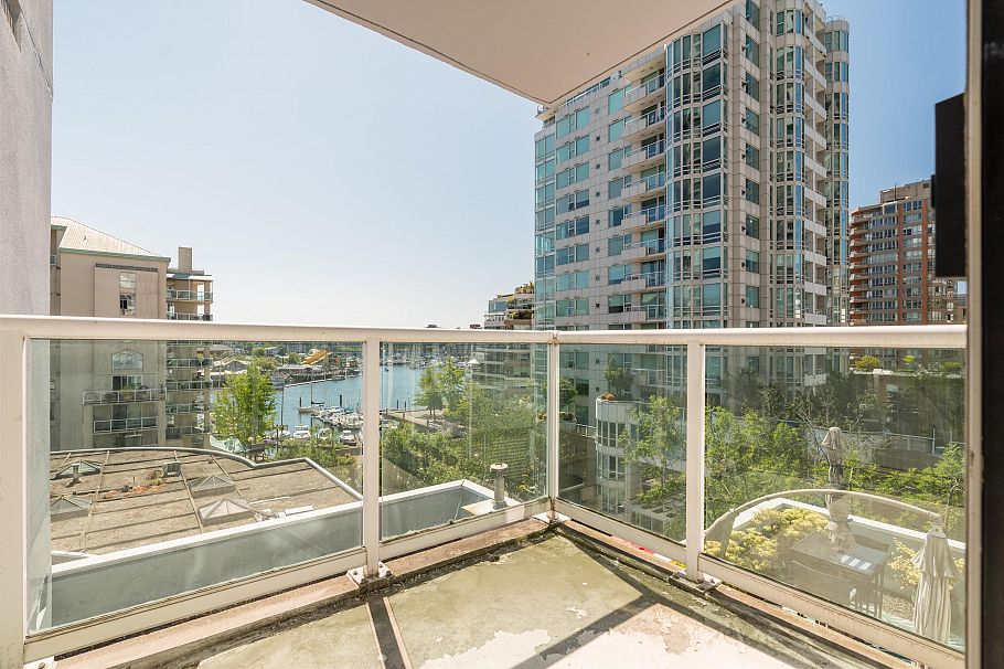 604 1500 Howe Street Vancouver, BC - 18