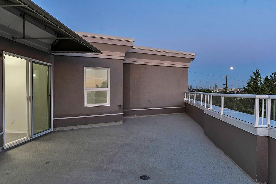 404 245 St. Davids Avenue North Vancouver, BC - 5