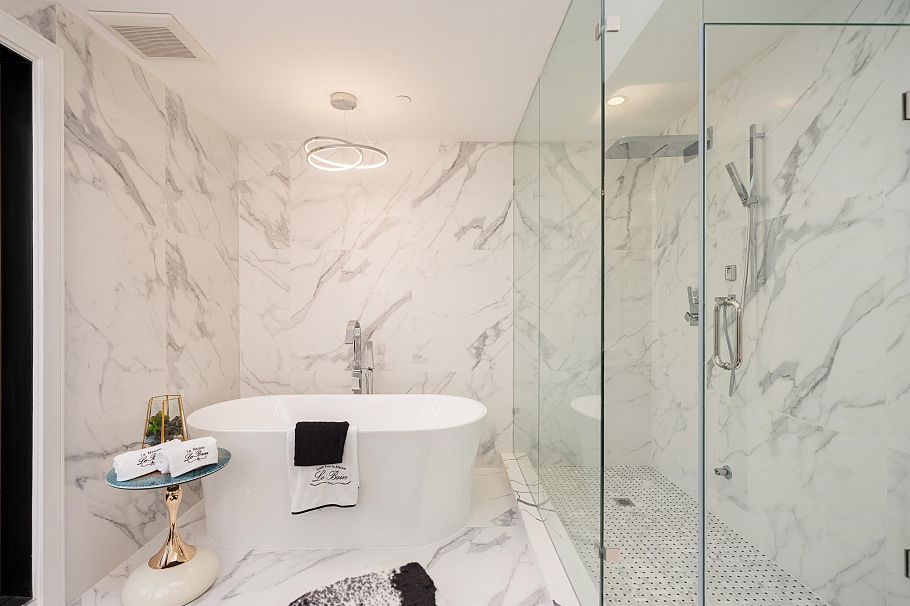 4524 W 1st Avenue Vancouver, BC - 27