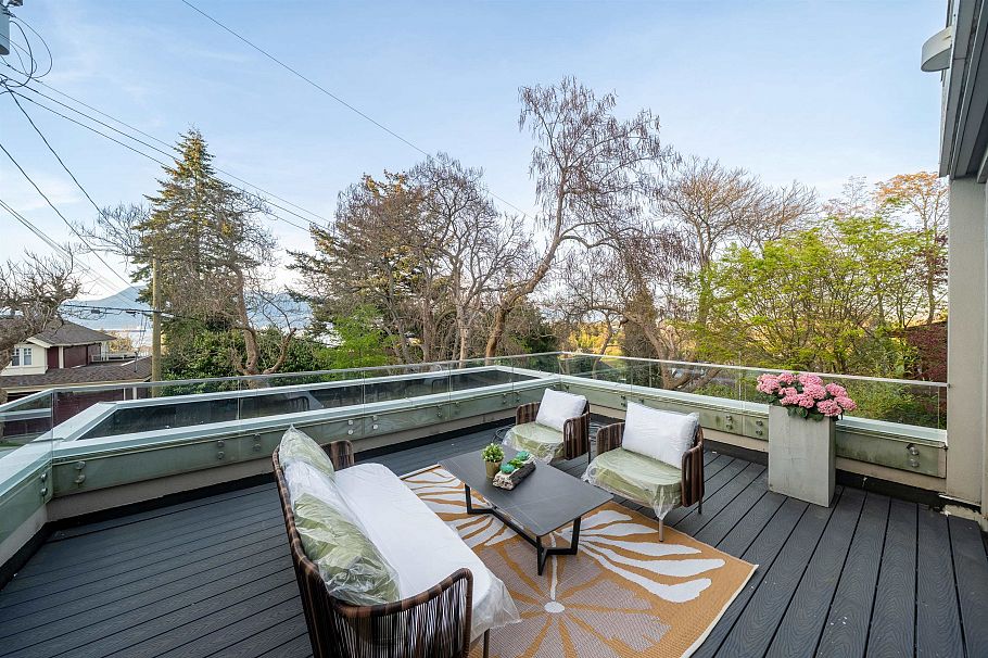 4524 W 1st Avenue Vancouver, BC - 21