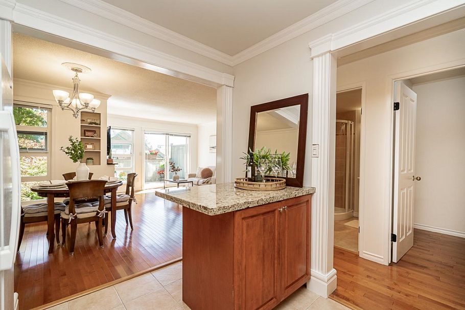 34 900 W 17th Street North Vancouver, BC - 15