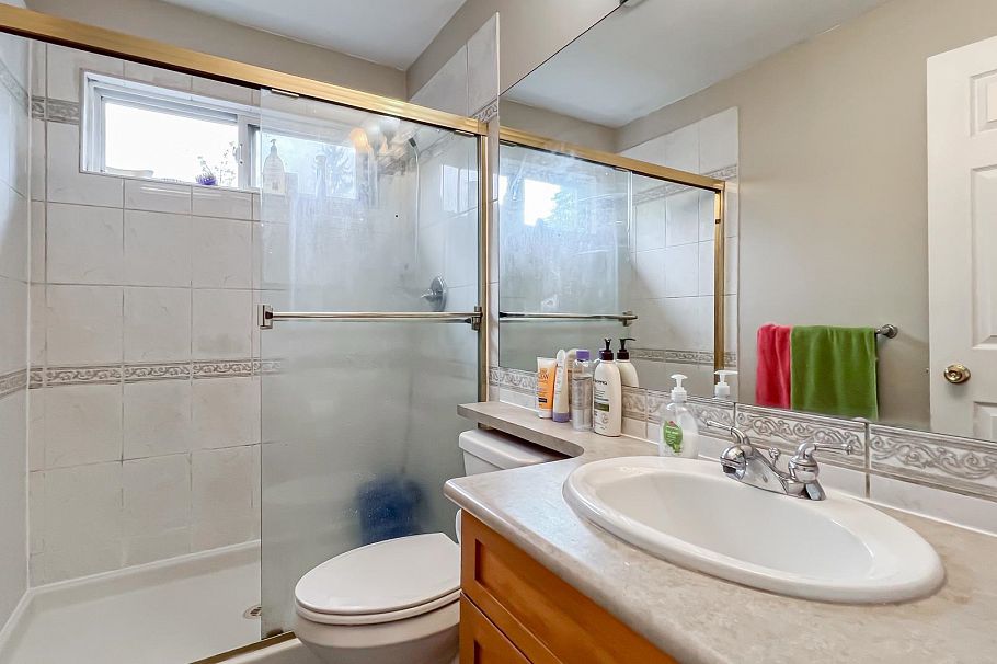 1553 Burrill Avenue North Vancouver, BC - 8