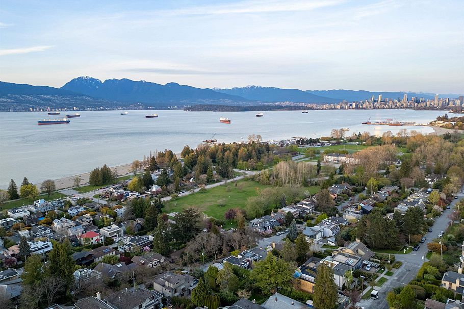 4524 W 1st Avenue Vancouver, BC - 38