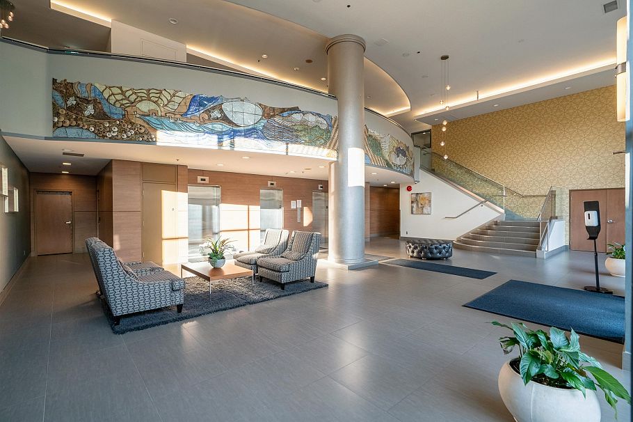 604 1500 Howe Street Vancouver, BC - 4