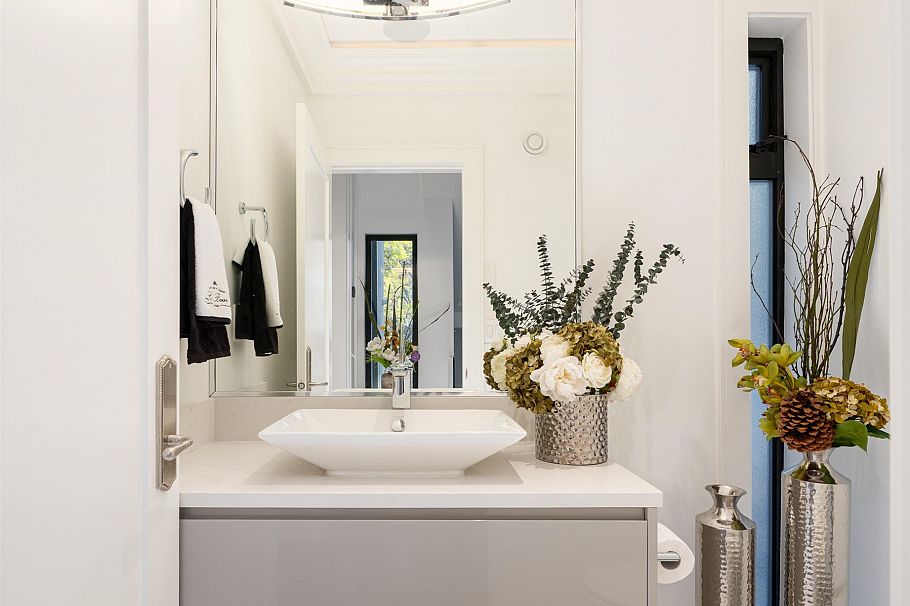 4524 W 1st Avenue Vancouver, BC - 18