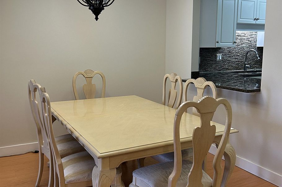 203 1958 E 47th Avenue Vancouver, BC - 3