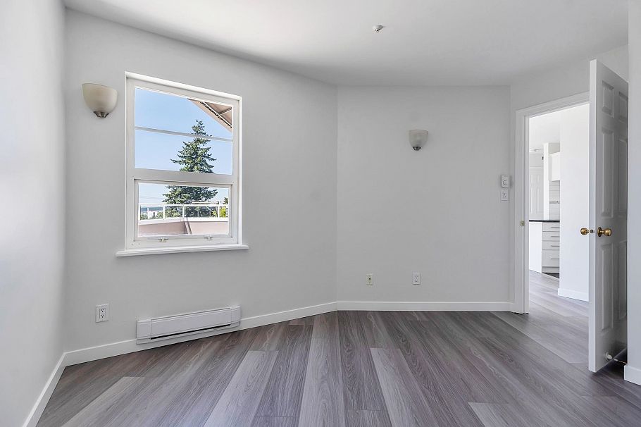404 245 St. Davids Avenue North Vancouver, BC - 27