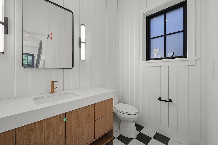 1 2565 Dundas Street Vancouver, BC - 11