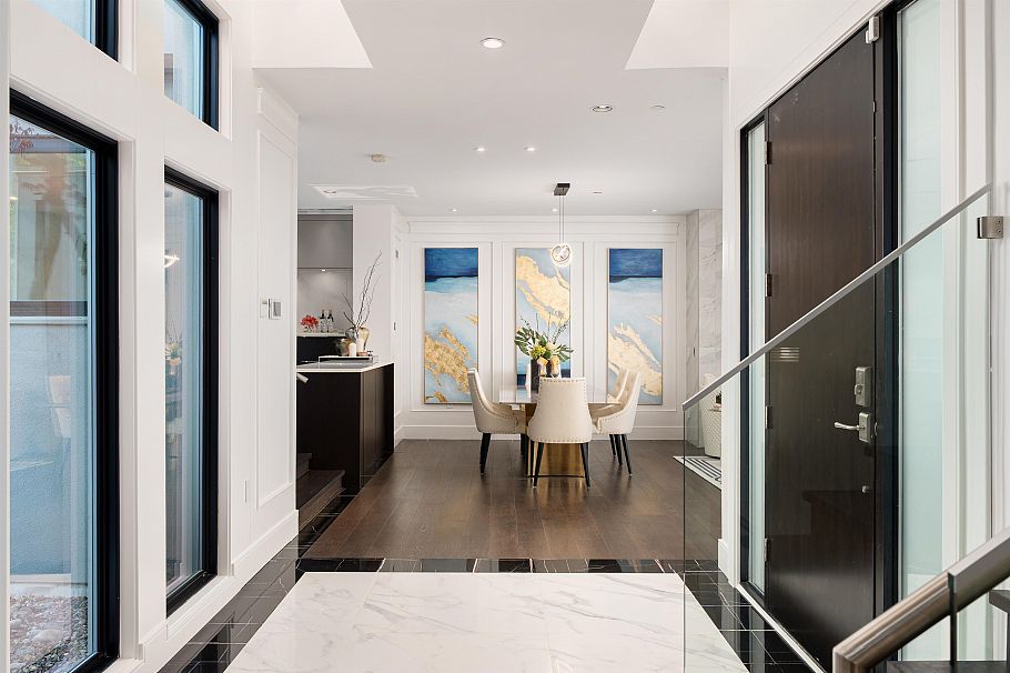 4524 W 1st Avenue Vancouver, BC - 5