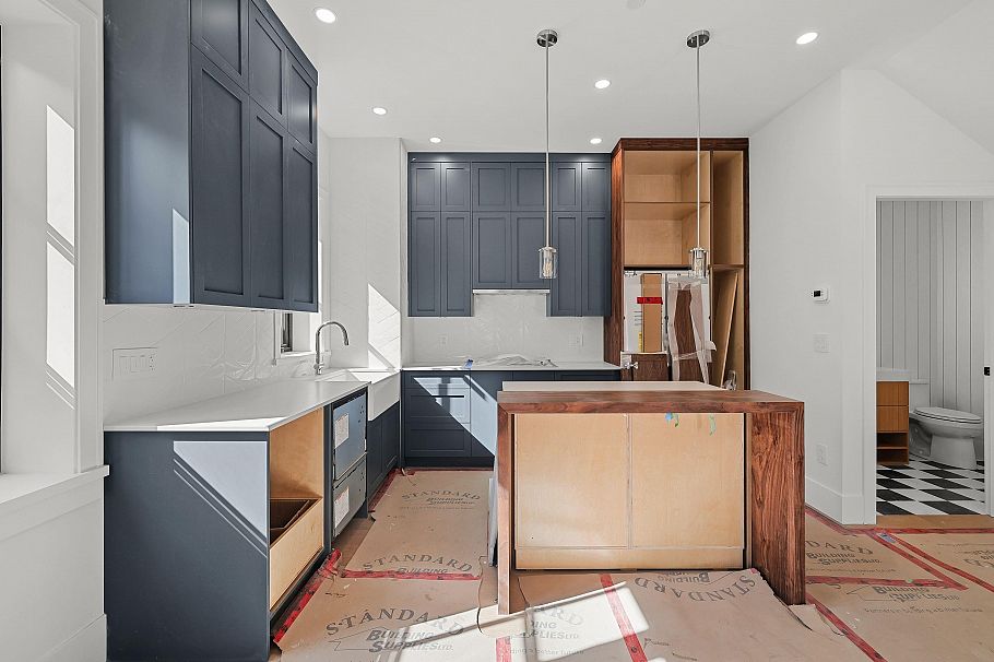 1 2565 Dundas Street Vancouver, BC - 8