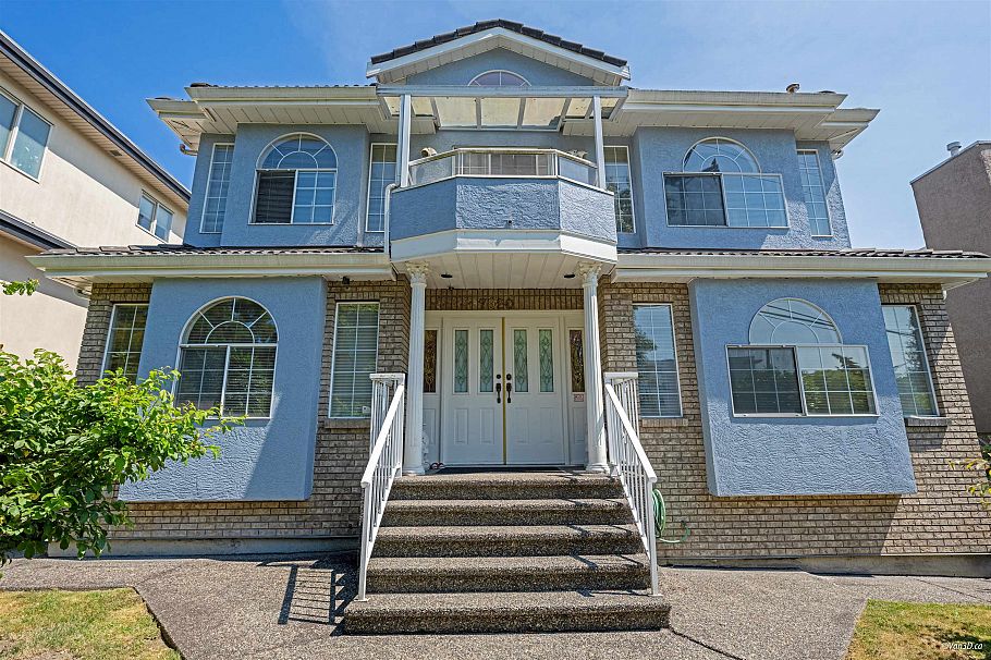 7920 Ontario Street Vancouver, BC - 1