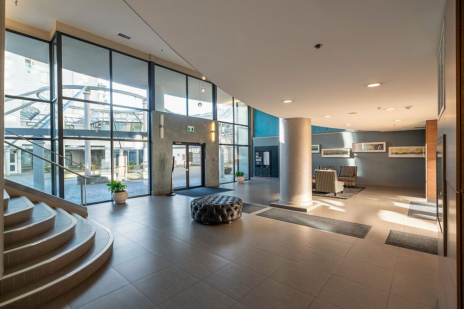 604 1500 Howe Street Vancouver, BC - 3