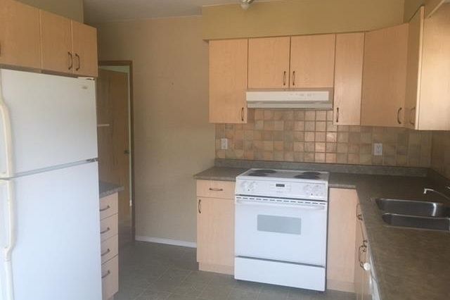 5336 Rhodes Street Vancouver, BC - 7