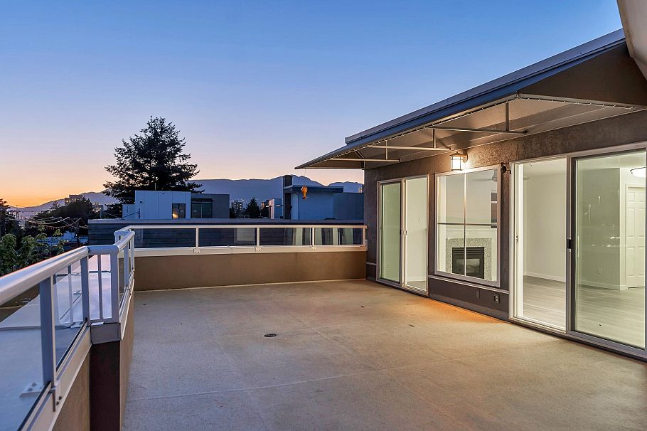 404 245 St. Davids Avenue North Vancouver, BC - 3