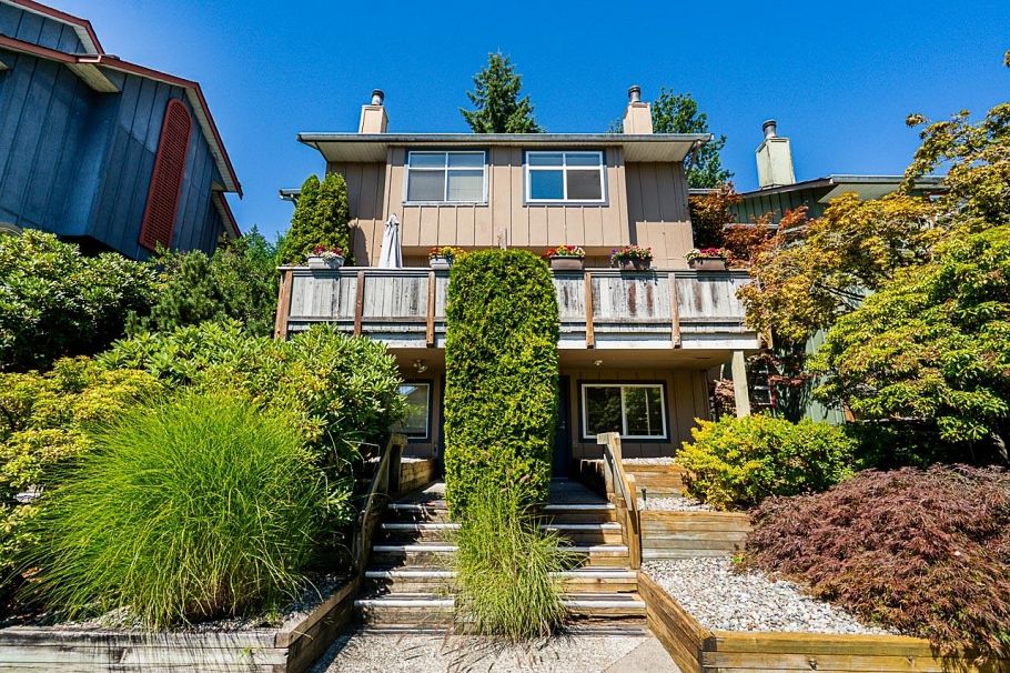 34 900 W 17th Street North Vancouver, BC - 1