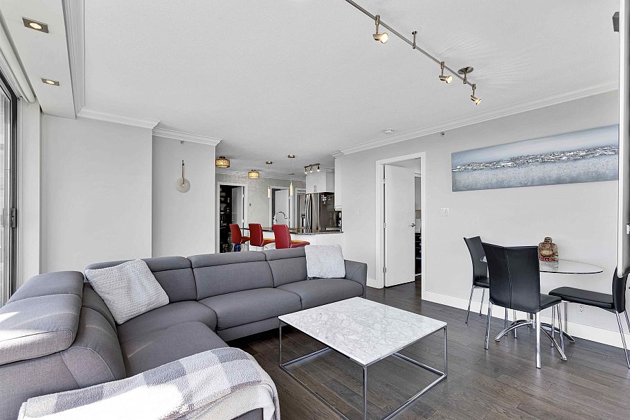 2404 1199 Seymour Street Vancouver, BC - 3