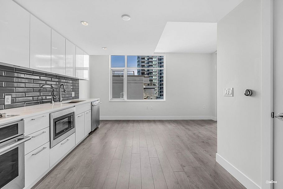 614 3451 Sawmill Crescent Vancouver, BC - 10