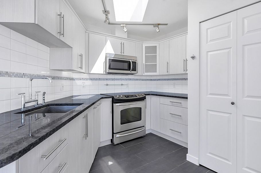 404 245 St. Davids Avenue North Vancouver, BC - 25