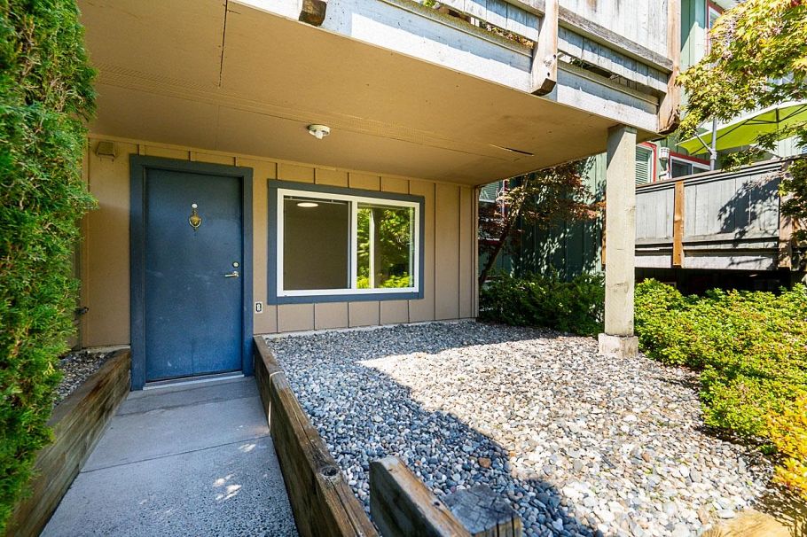 34 900 W 17th Street North Vancouver, BC - 35