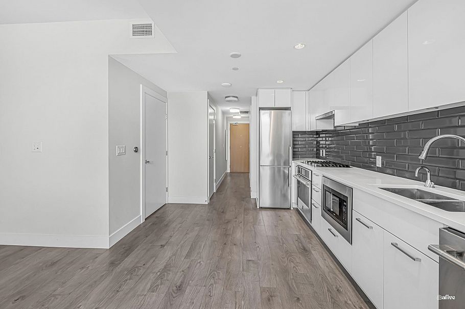 614 3451 Sawmill Crescent Vancouver, BC - 8