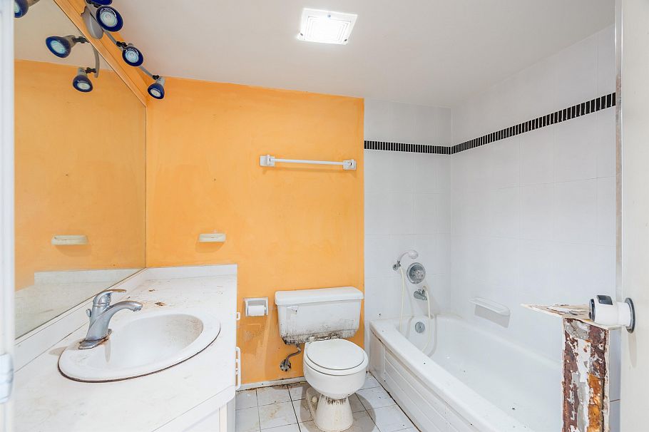 604 1500 Howe Street Vancouver, BC - 15