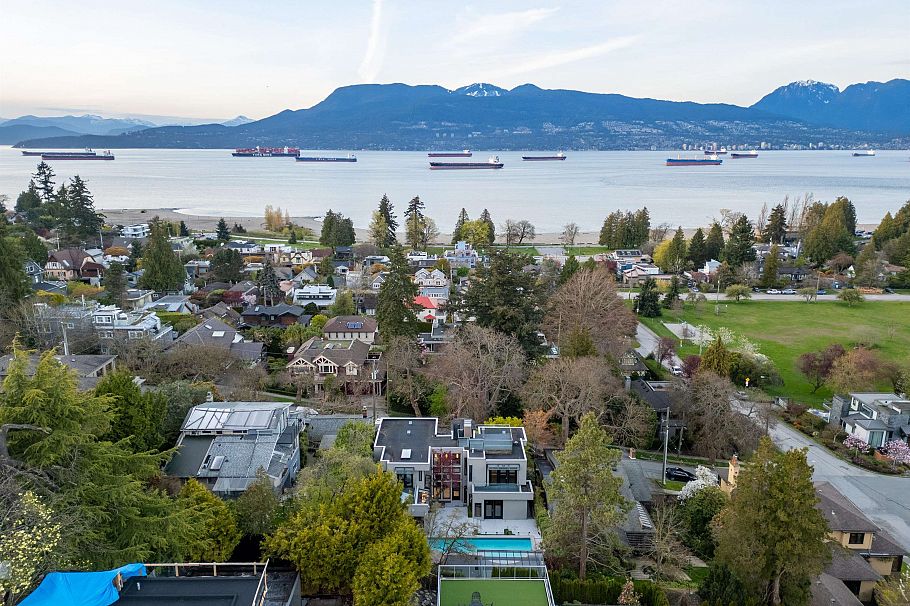 4524 W 1st Avenue Vancouver, BC - 37