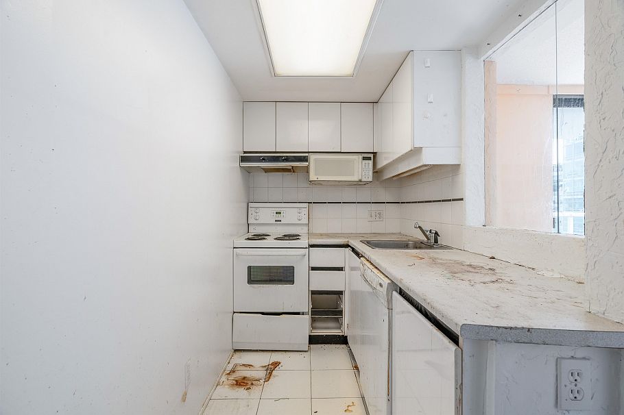 604 1500 Howe Street Vancouver, BC - 13