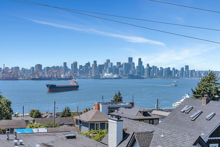 404 245 St. Davids Avenue North Vancouver, BC - 10