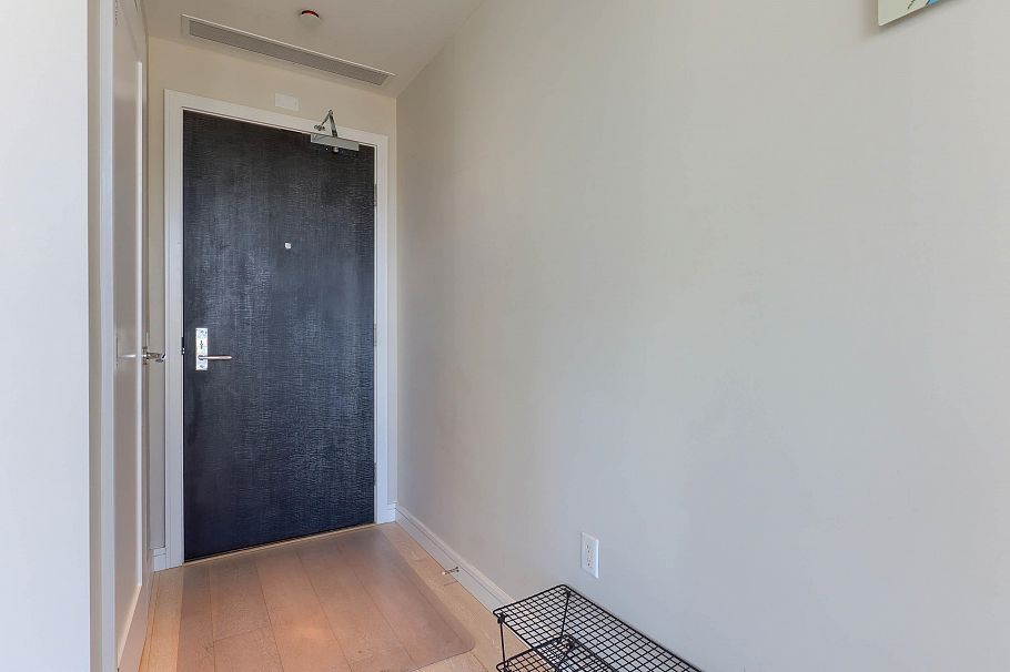 1602 1221 Bidwell Street Vancouver, BC - 3