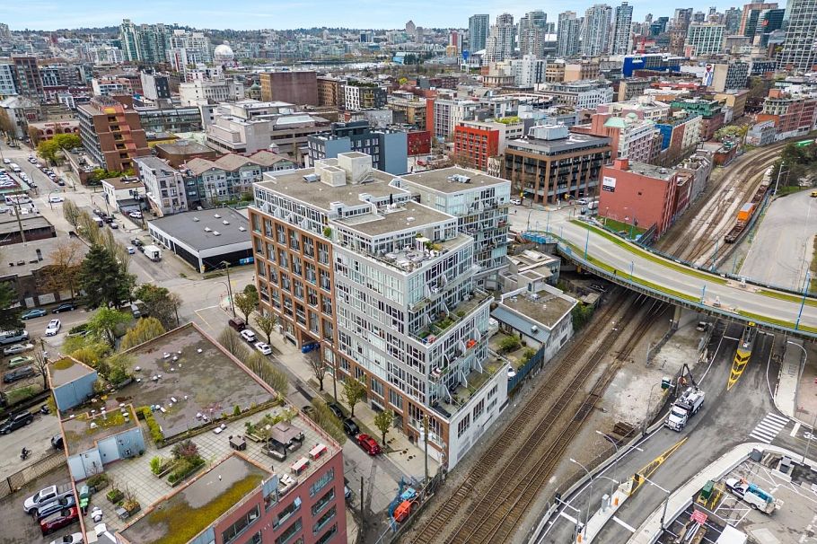 411 289 Alexander Street Vancouver, BC - 21