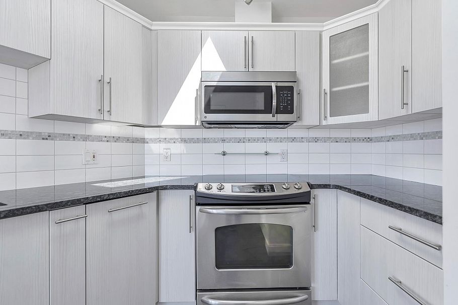 404 245 St. Davids Avenue North Vancouver, BC - 26