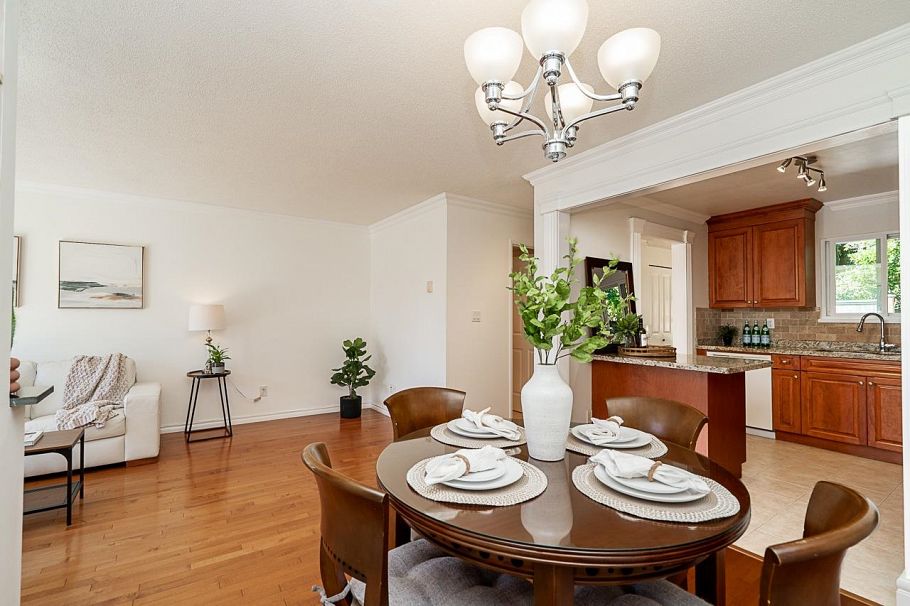 34 900 W 17th Street North Vancouver, BC - 12