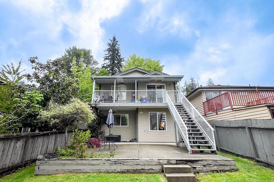 1553 Burrill Avenue North Vancouver, BC - 24