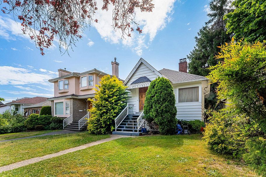 8019 Shaughnessy Street Vancouver, BC - 2