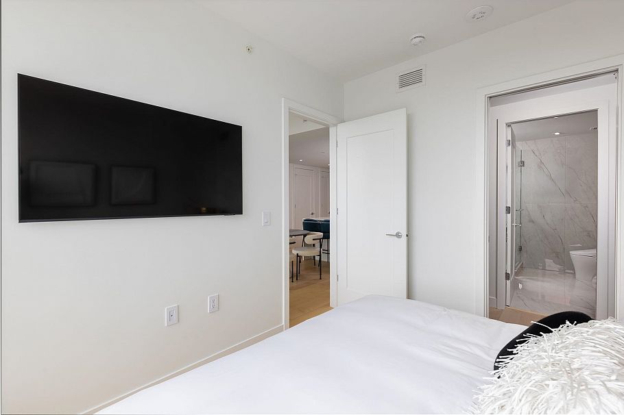 901 135 E 13th Street North Vancouver, BC - 15