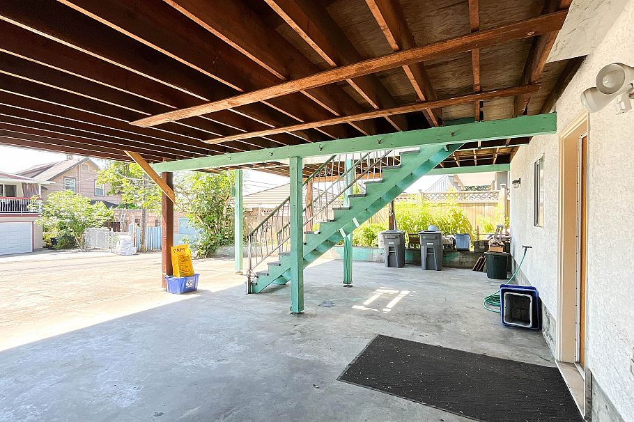 550 E 55th Avenue Vancouver, BC - 30