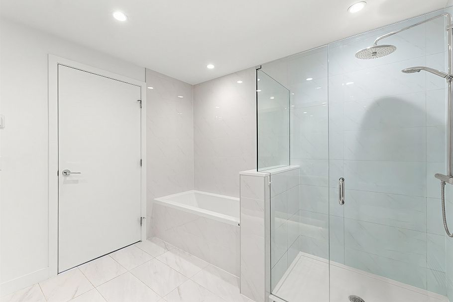 407 733 E 3rd Street North Vancouver, BC - 24