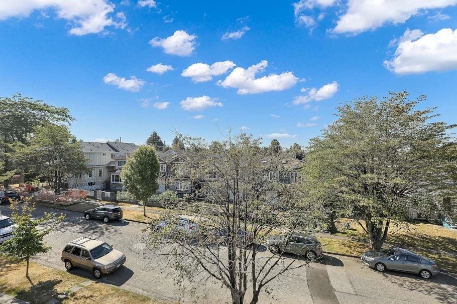 1 3251 E 44 Avenue Vancouver, BC - 21