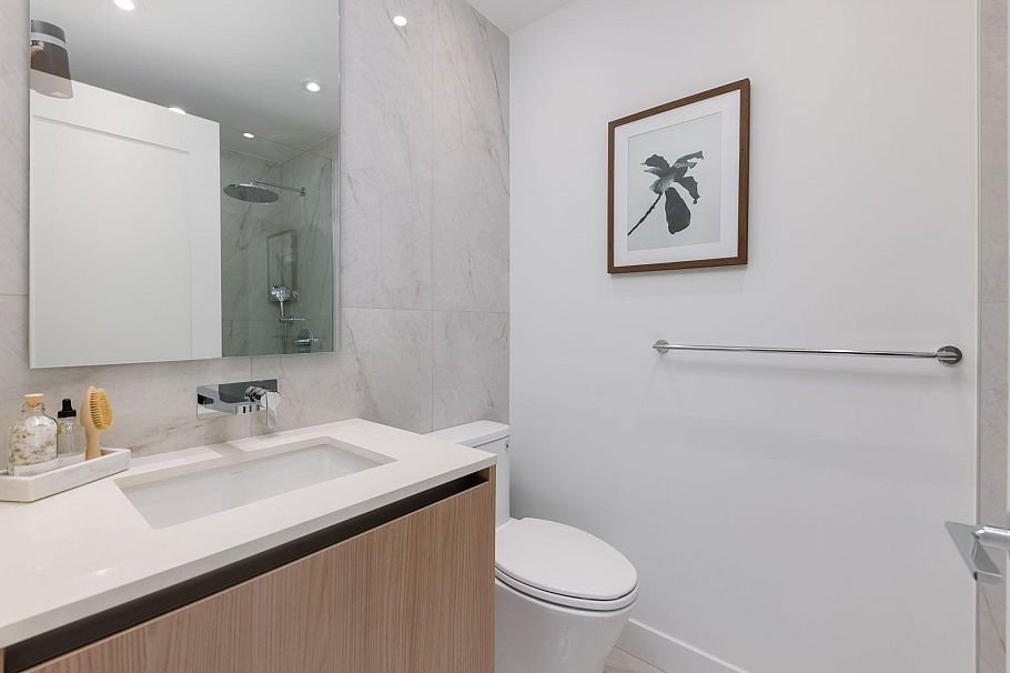 901 135 E 13th Street North Vancouver, BC - 21