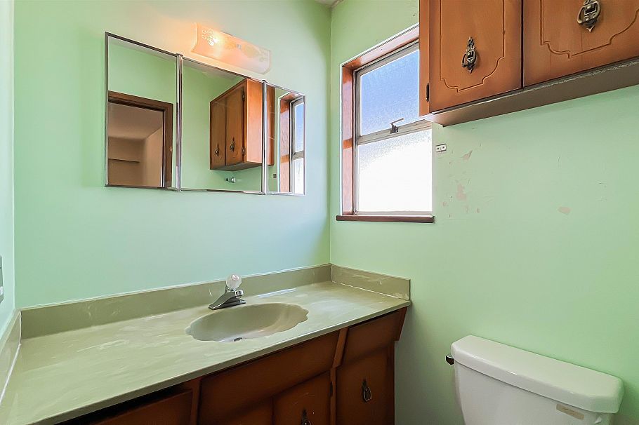 550 E 55th Avenue Vancouver, BC - 20