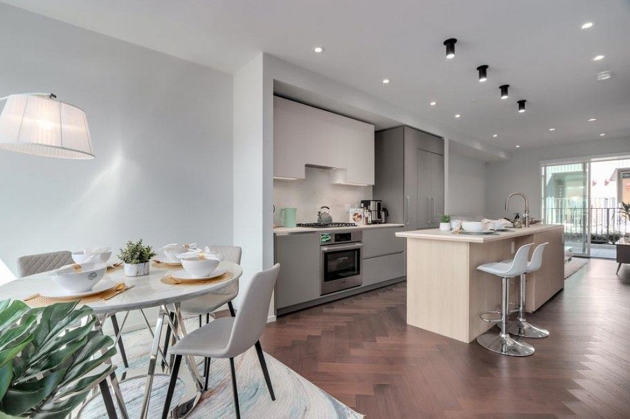 153 785 W 49th Avenue Vancouver, BC - 3