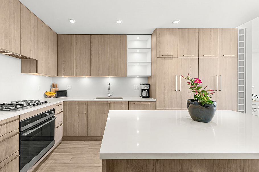 407 733 E 3rd Street North Vancouver, BC - 3