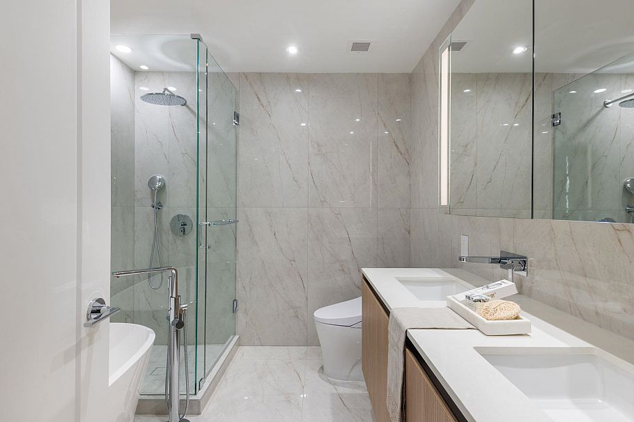 901 135 E 13th Street North Vancouver, BC - 18