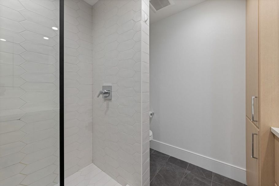 602 4685 Cambie Street Vancouver, BC - 17