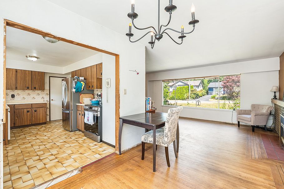 951 Canyon Boulevard North Vancouver, BC - 9