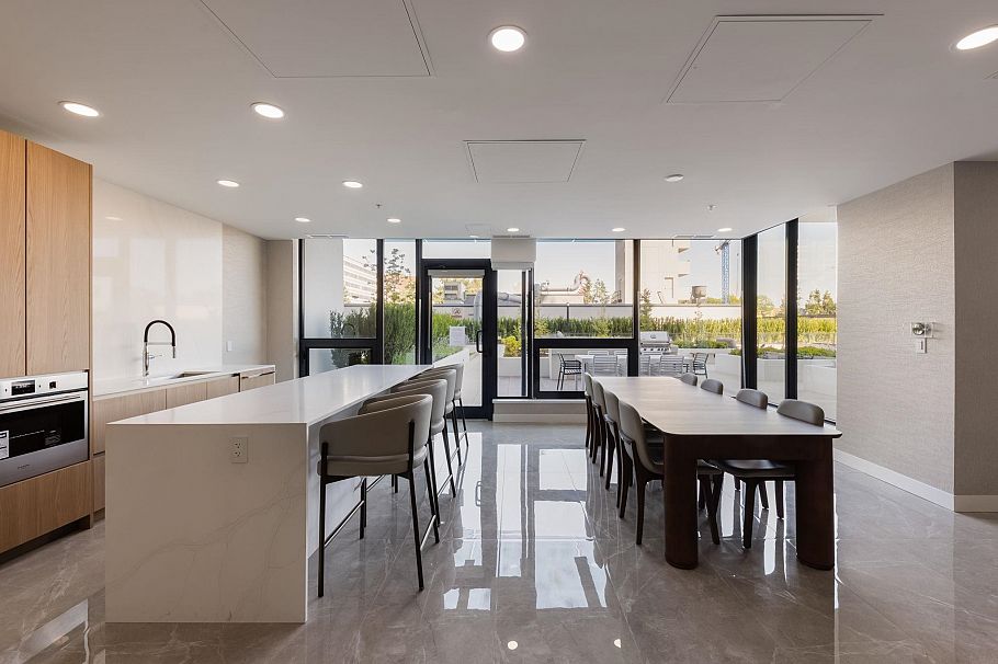 901 135 E 13th Street North Vancouver, BC - 34