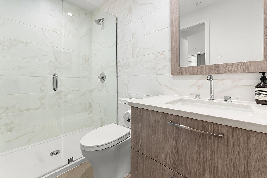 407 733 E 3rd Street North Vancouver, BC - 18