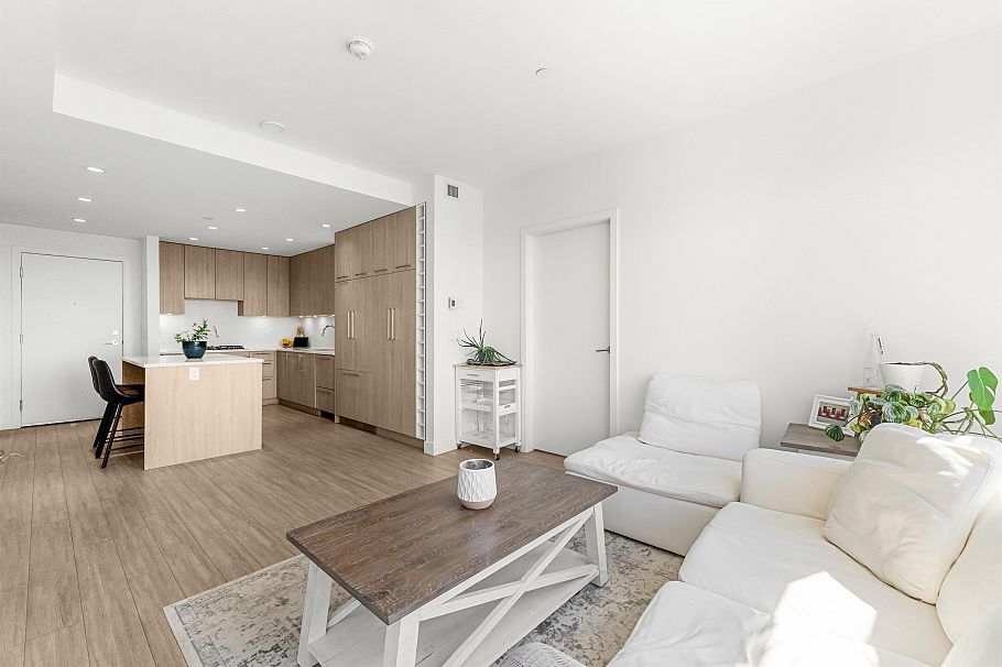 407 733 E 3rd Street North Vancouver, BC - 6